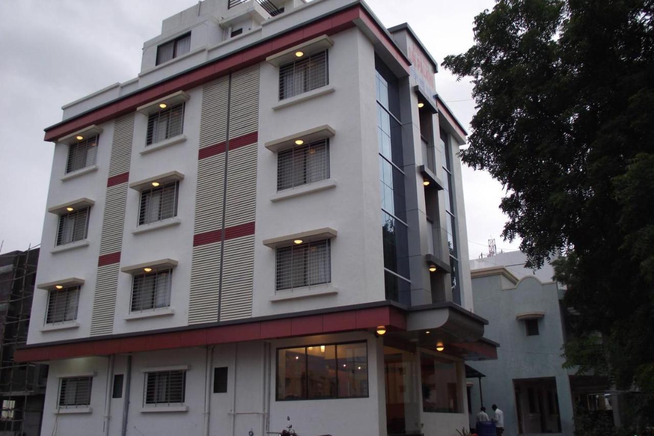 Oyo 4092 Hotel Sai Palkhi Shirdi Exterior photo